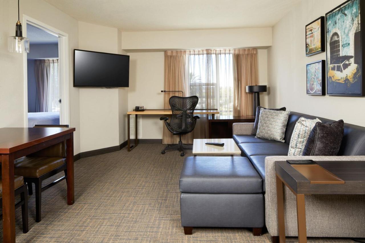 Residence Inn San Diego Карлсбад Экстерьер фото