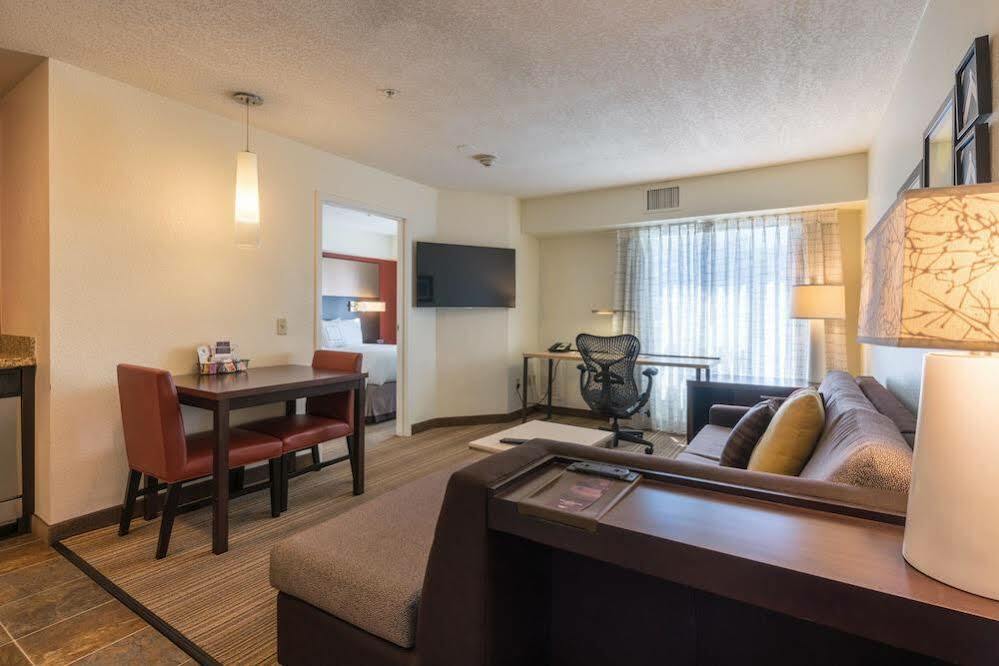 Residence Inn San Diego Карлсбад Экстерьер фото